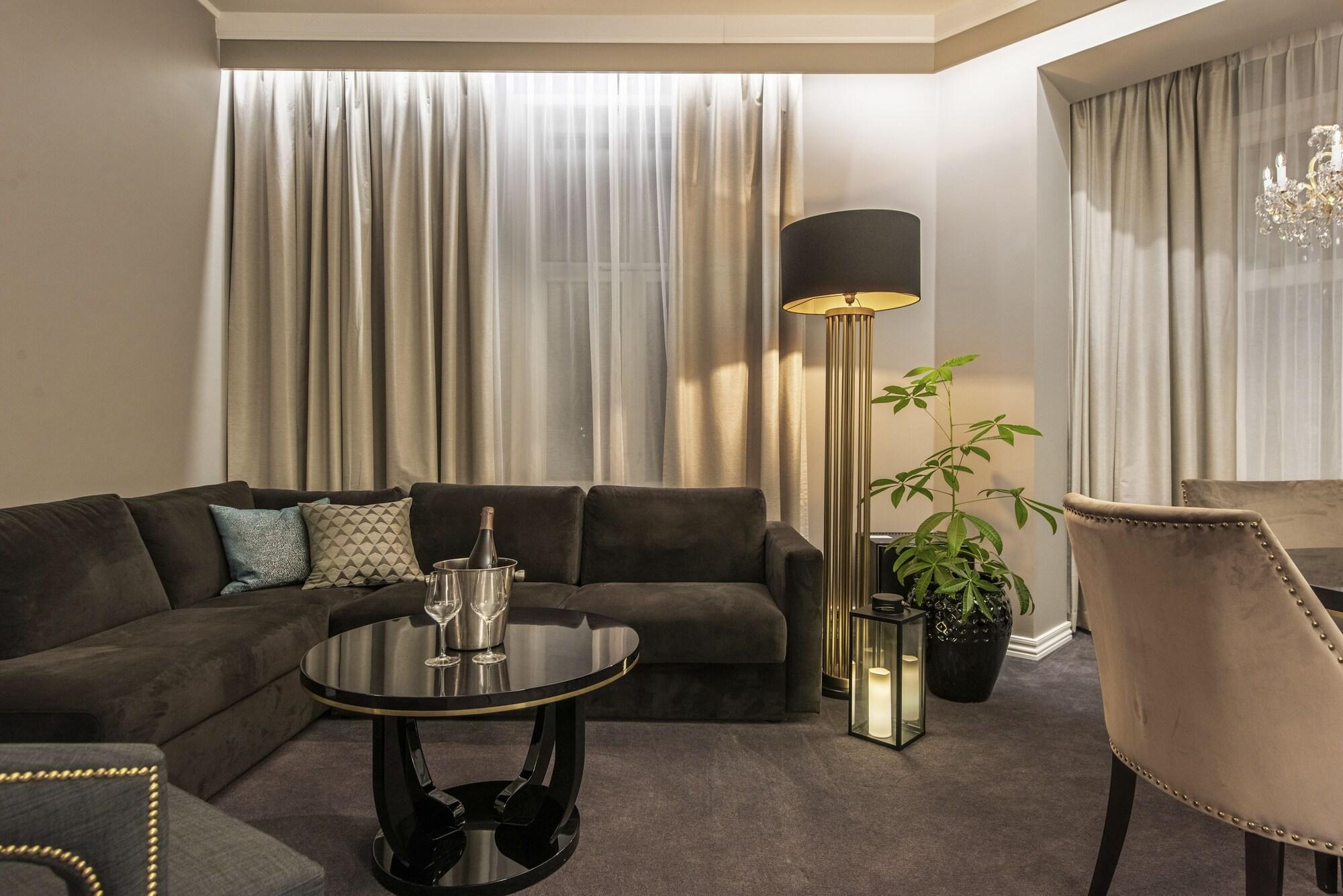 Home Hotel Grand Gjøvik Buitenkant foto